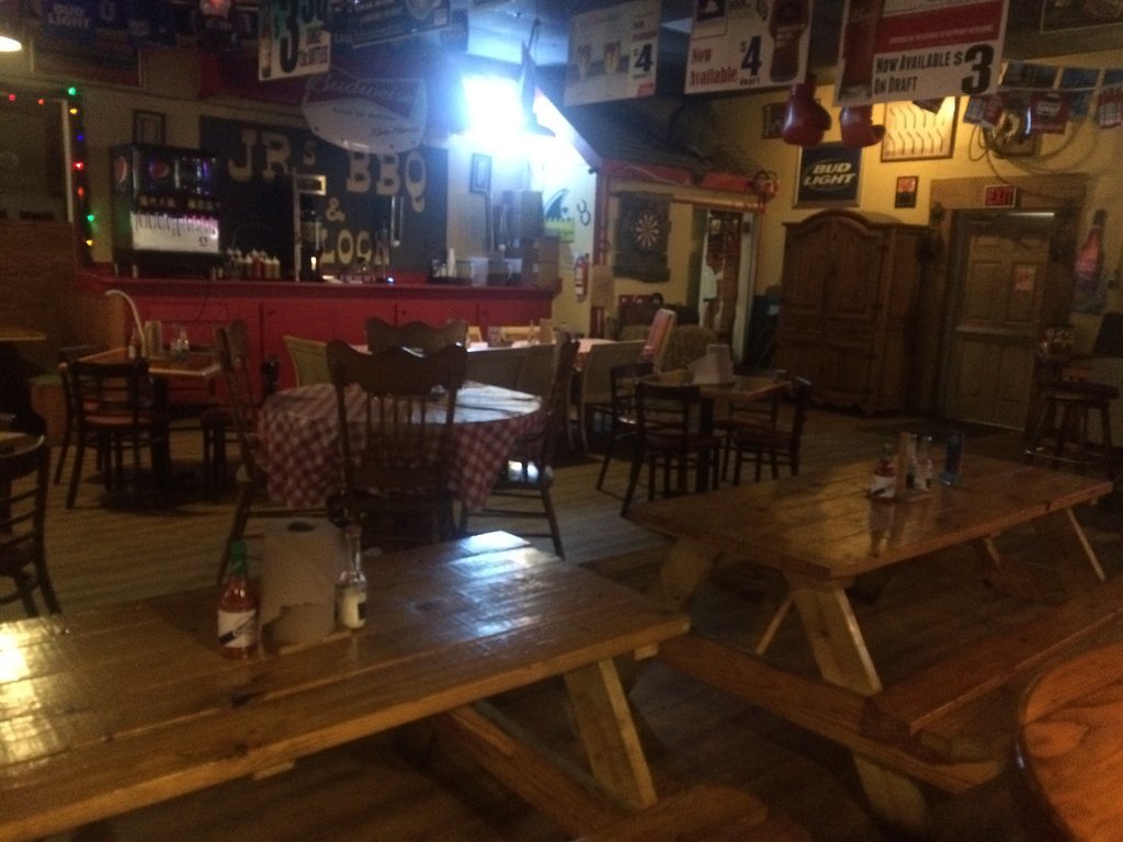 JR’s BBQ And saloon