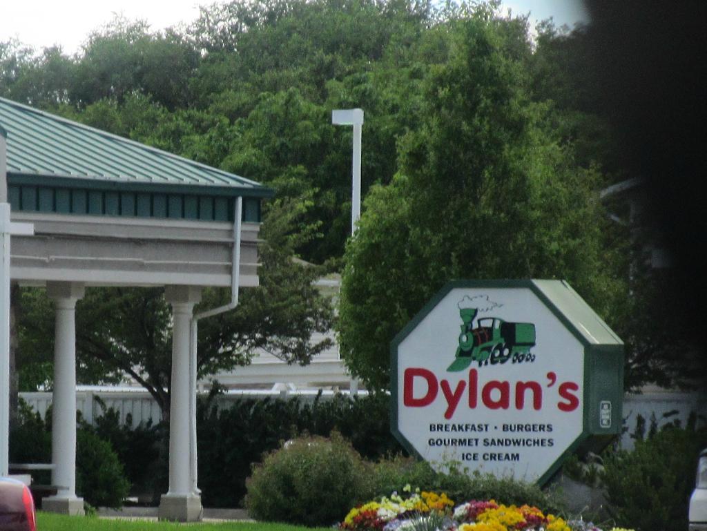 Dylan`s Drive Inn Restaurant