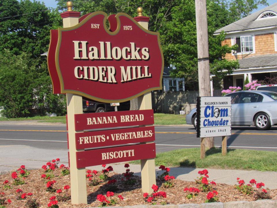 Hallock`s Cider Mill