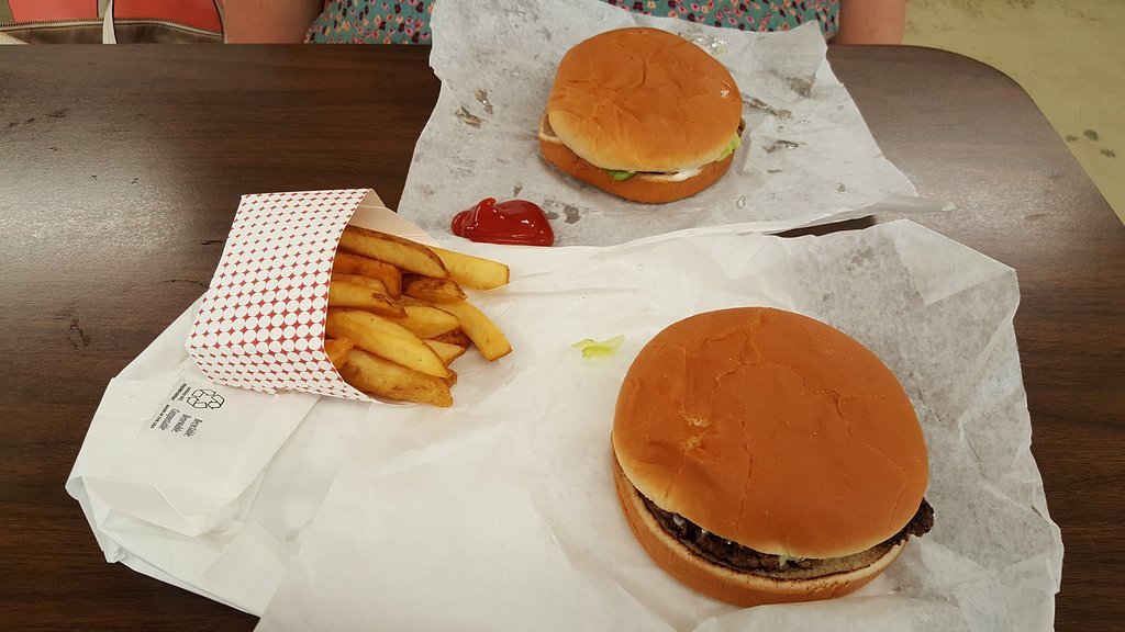 Shiela C`s Burger Barn